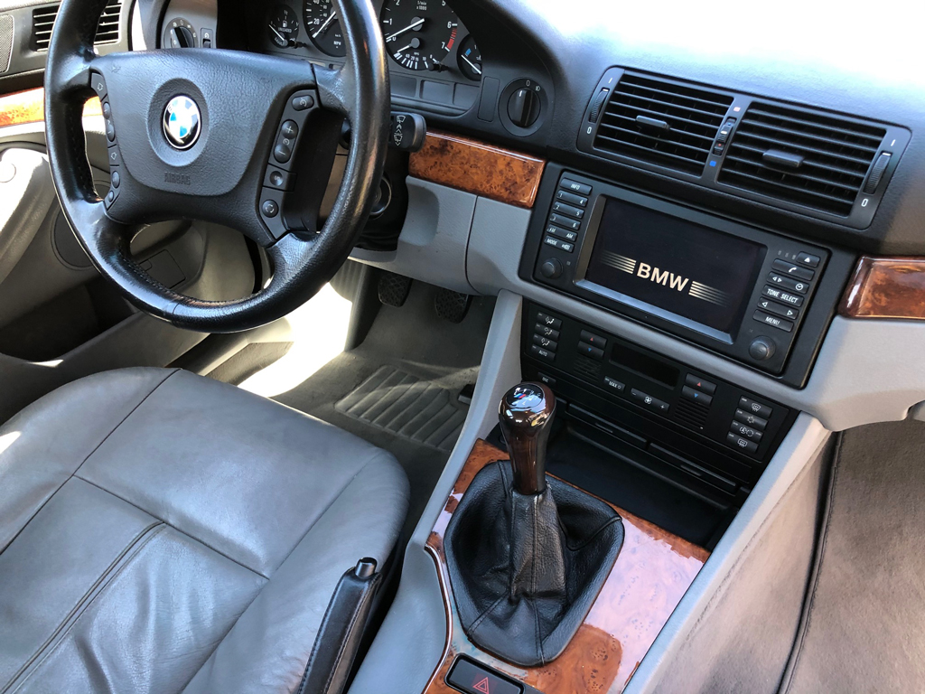 2002 BMW 530i