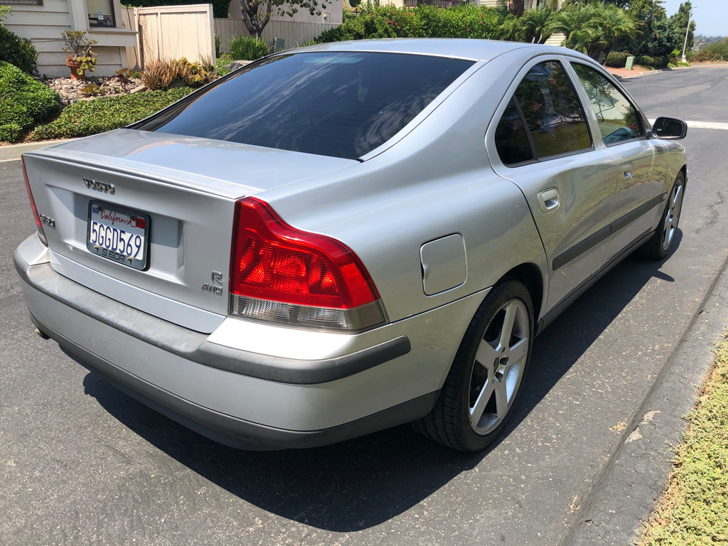 2004 Volvo S60R-SOLD