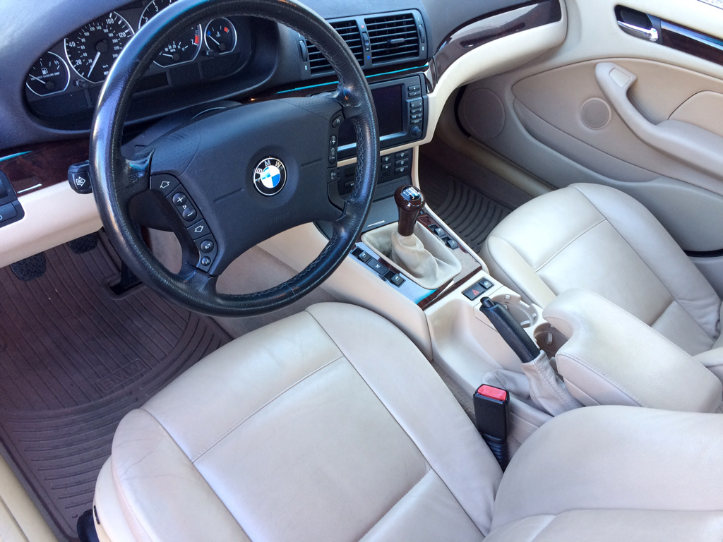 2004 BMW 330i Sedan
