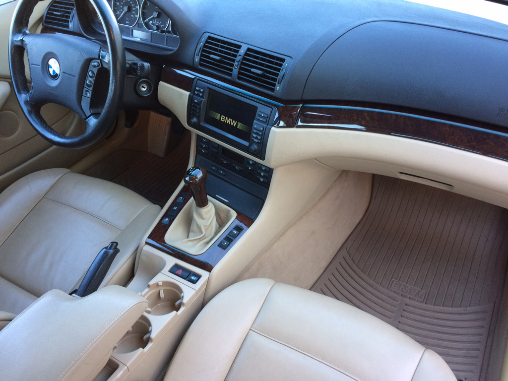 2004 BMW 330i Sedan