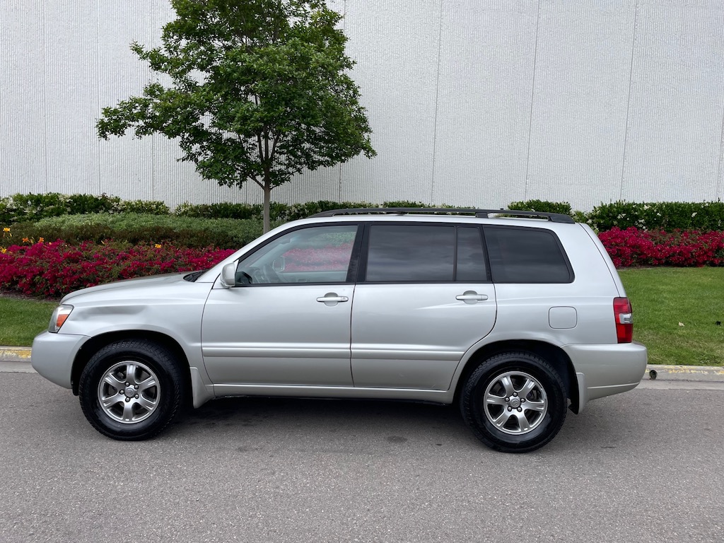 2005 Toyota Highlander-SOLD