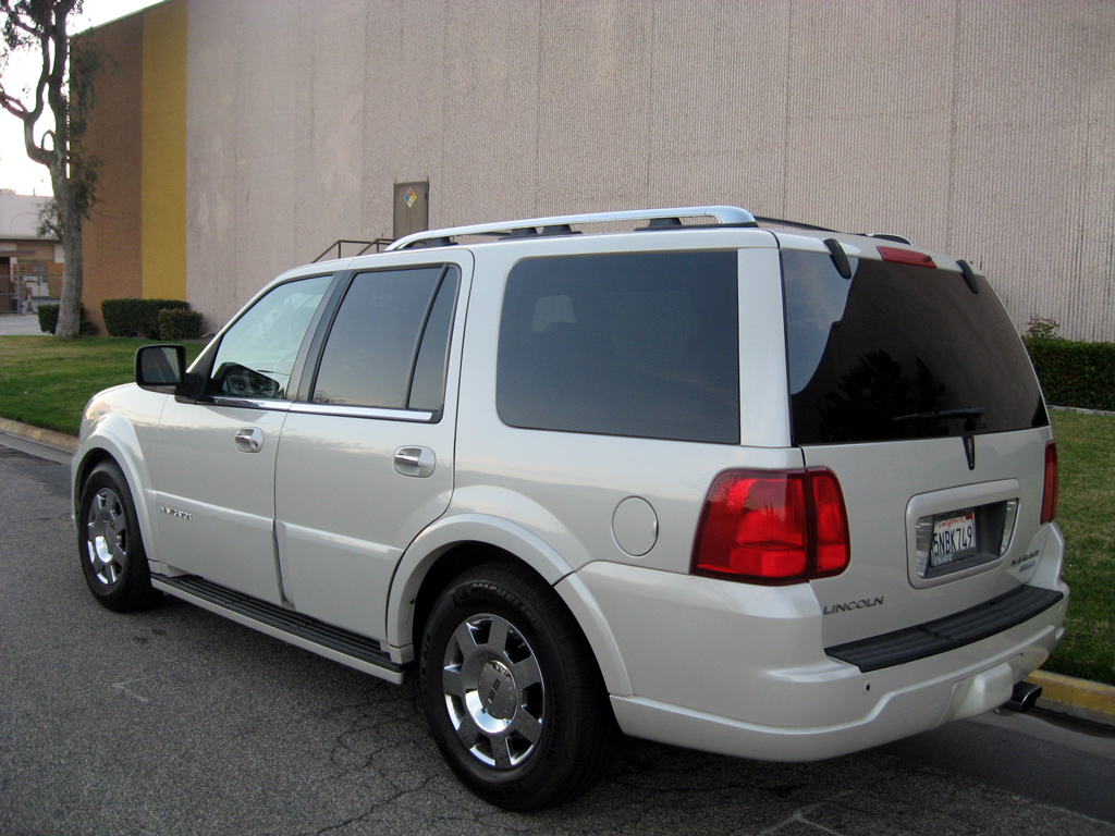 2005 Lincoln Navigator Limited - SOLD