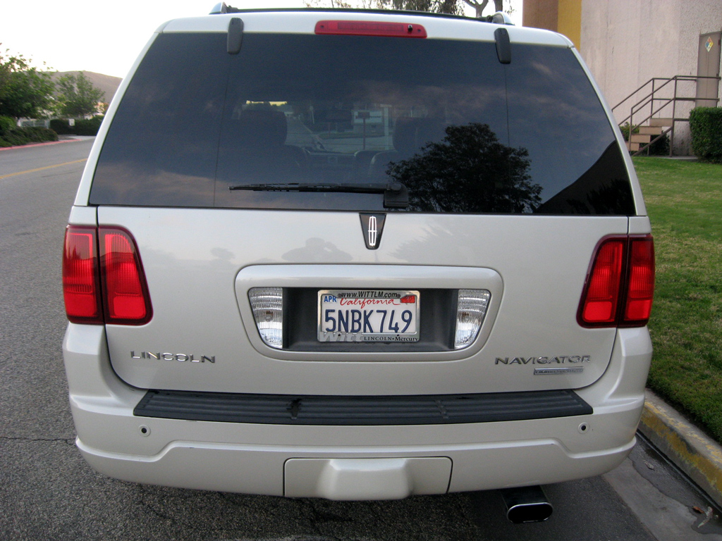 2005 Lincoln Navigator Limited - SOLD