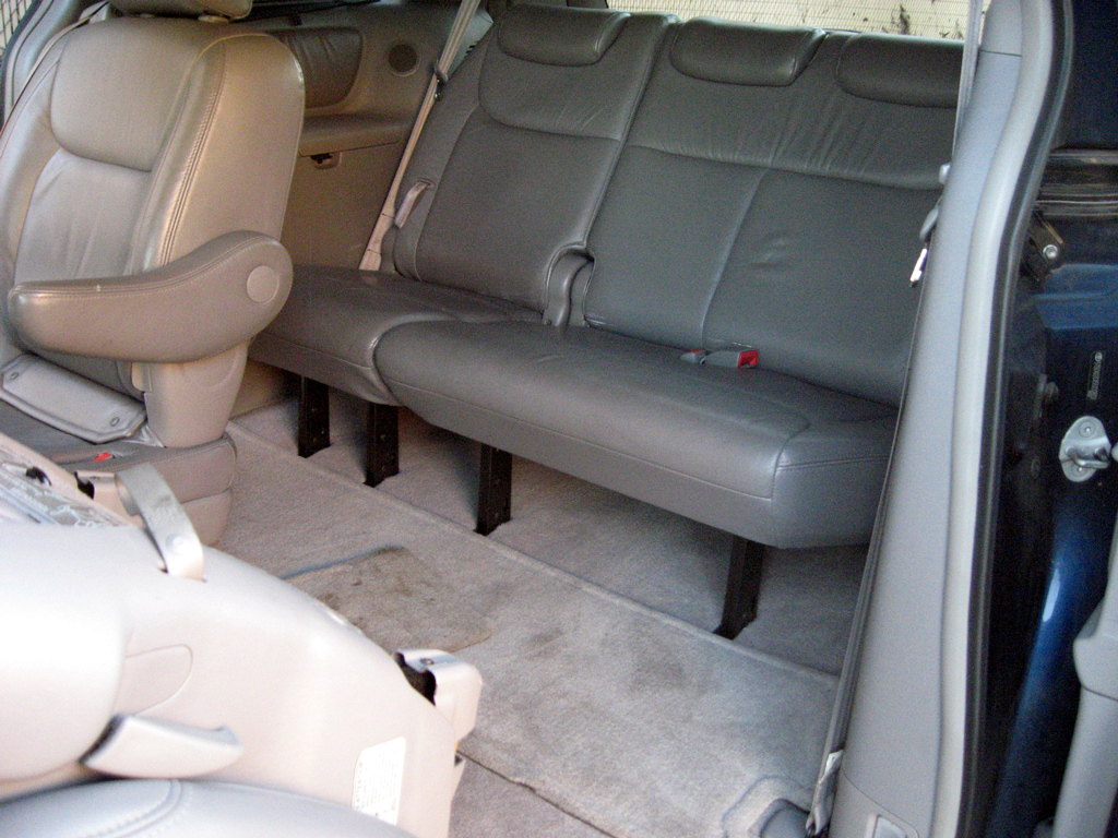 2005 Toyota Sienna XLE