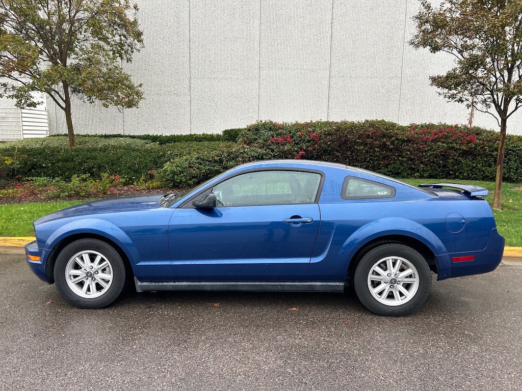 2006 Ford Mustang Coupe