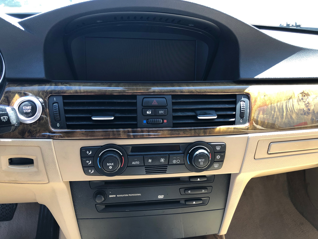 2006 BMW 325i Sedan