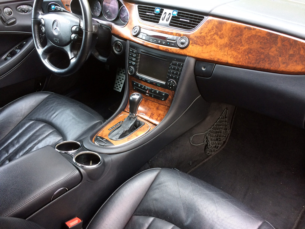 2006 Mercedes CLS500-SOLD