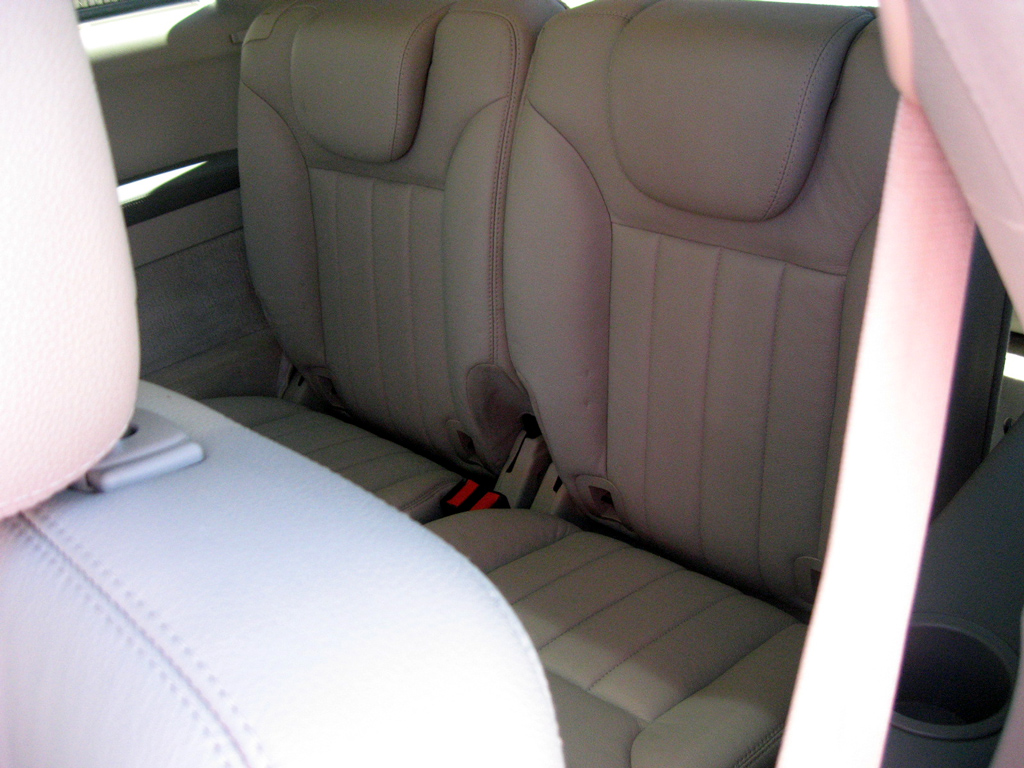 2006 Mercedes R350-SOLD