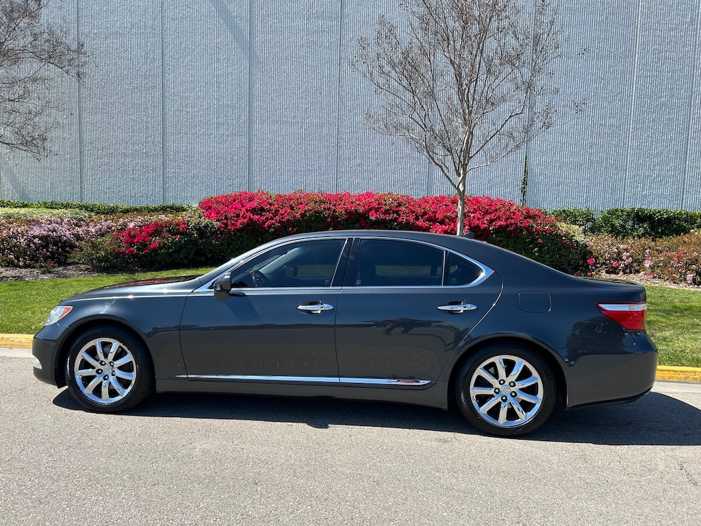 2007 Lexus LS460-SOLD