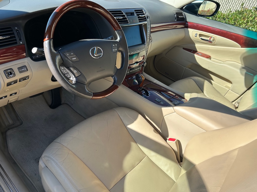 2007 Lexus LS460