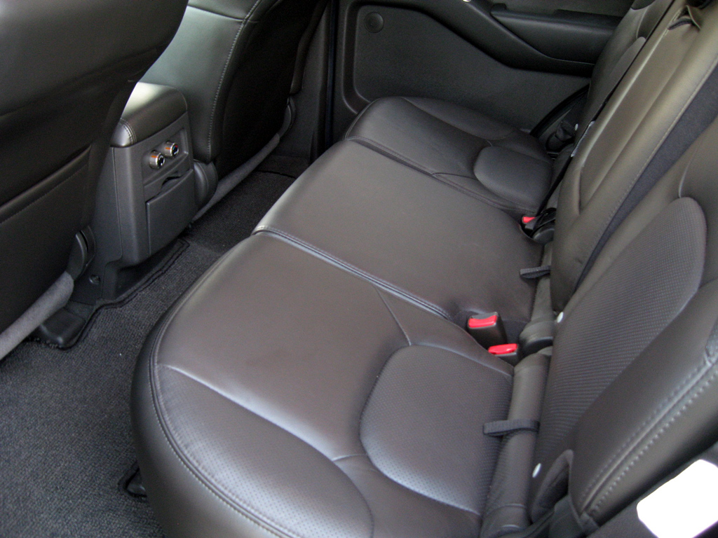 2007 Nissan Pathfinder SE - SOLD