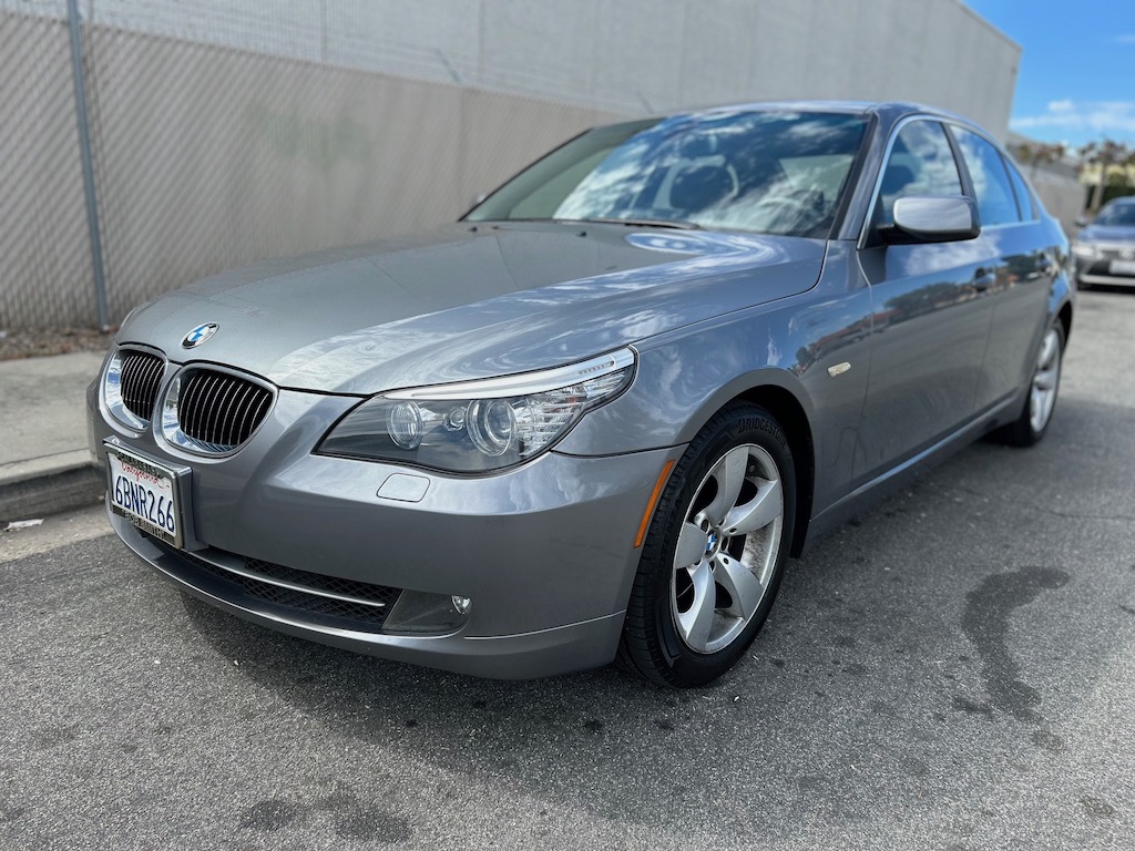 2008 BMW 528i Sedan 2008 BMW 528i Sedan