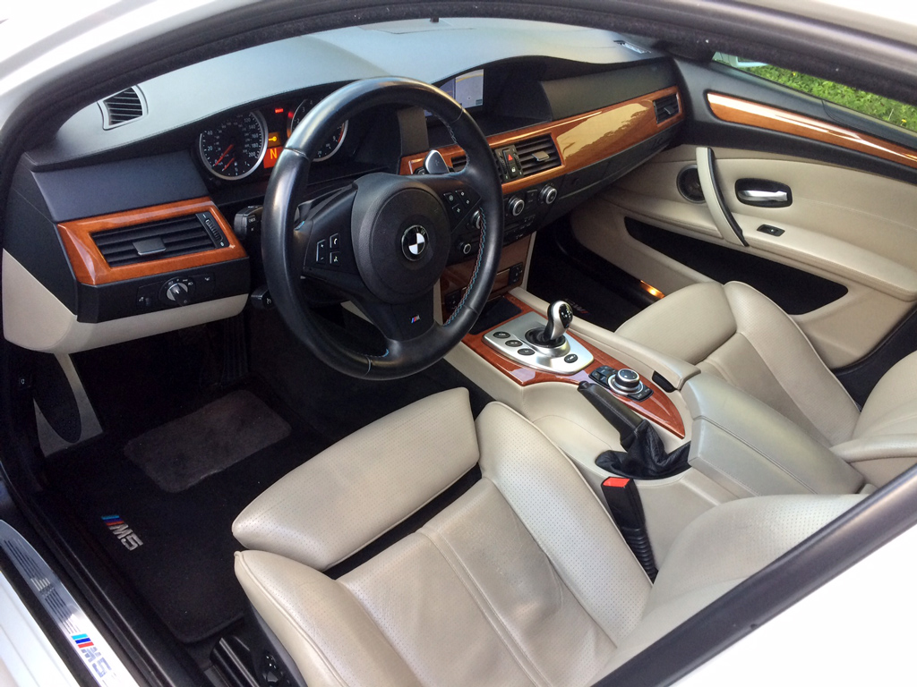 2009 BMW M5 Sedan