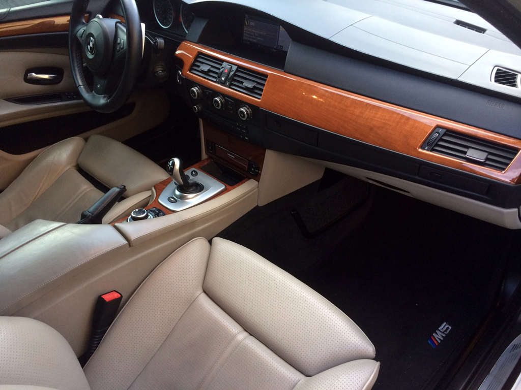 2009 BMW M5 Sedan