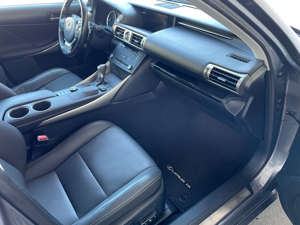 2016 Lexus IS200t-SOLD