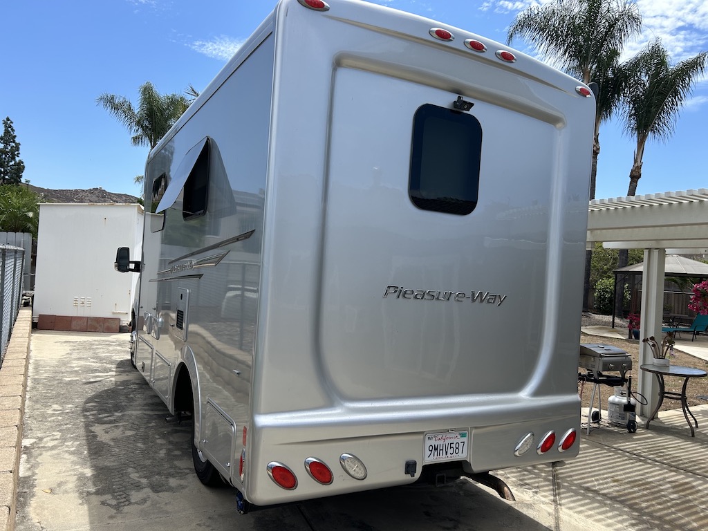 2018 Mercedes Motorhome - Click Image to Close