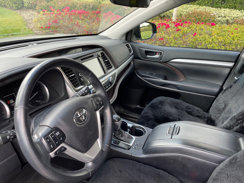 2018 Toyota Highlander-SOLD