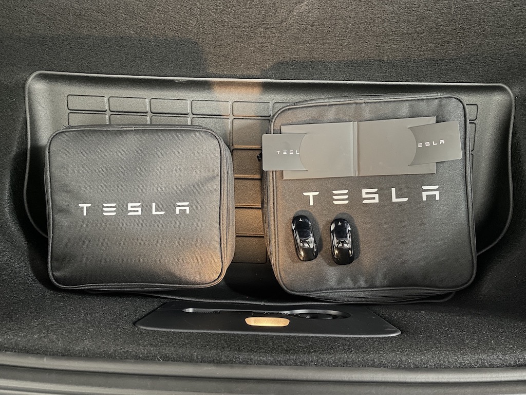 2022 Tesla Model X-SOLD
