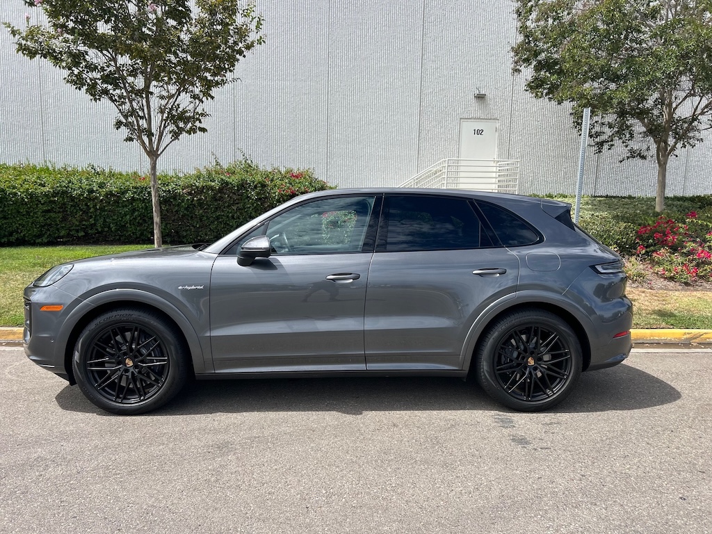 2024 Porsche Cayenne E-Hybrid - Click Image to Close